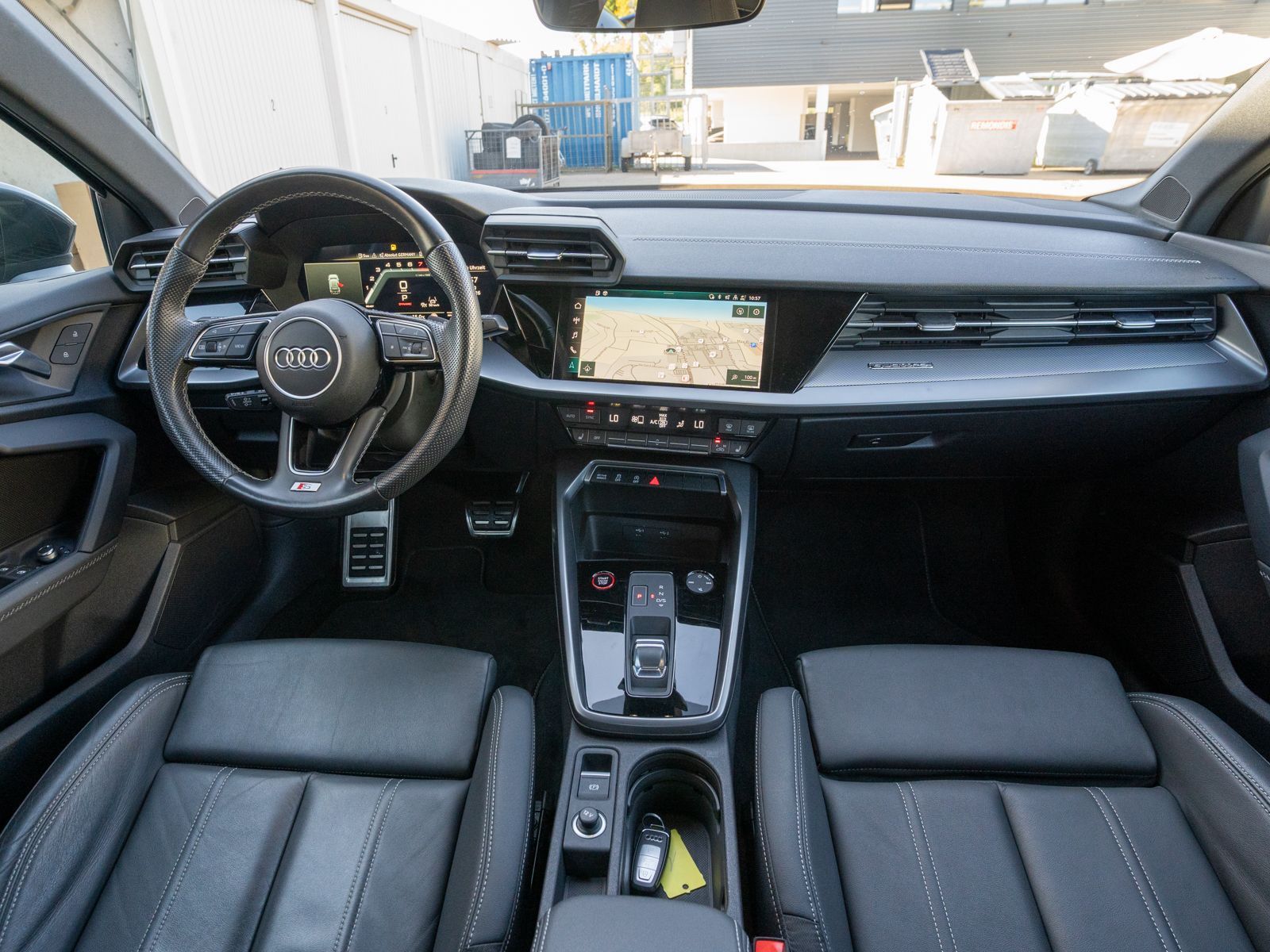 Fahrzeugabbildung Audi S3 Sportback 2.0TFSI quattro NAVI LED GRA SHZ VC