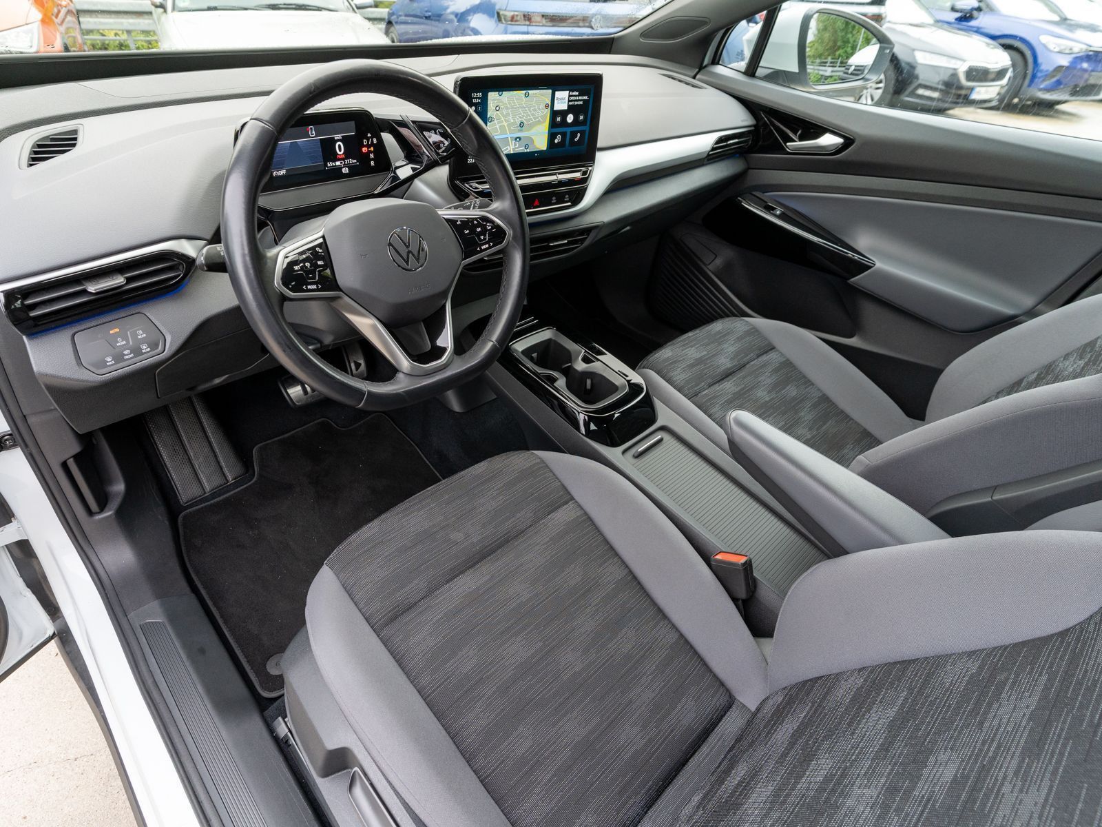 Fahrzeugabbildung Volkswagen ID.4 Pro 4 MOTION LED Navi AHK WÄPU RFK ACC SHZ