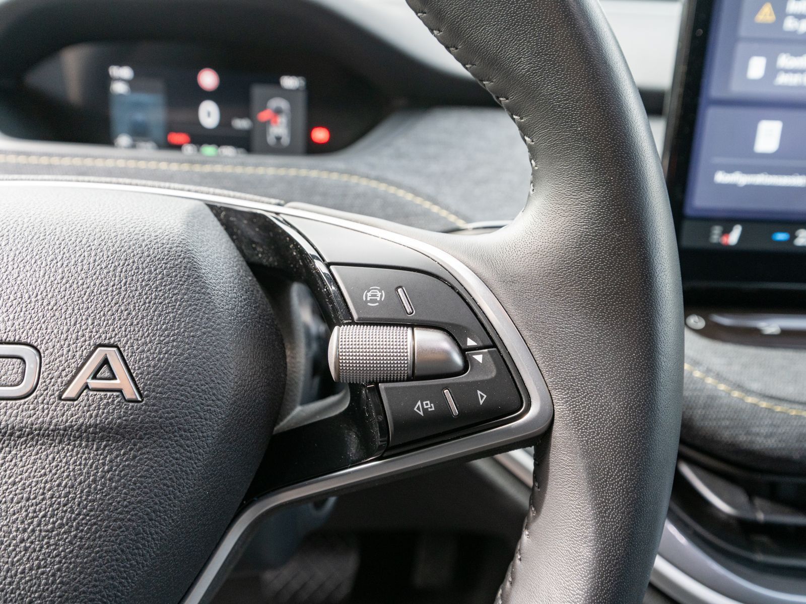 Fahrzeugabbildung SKODA Elroq Loft electric LED Navi WÄPU AHK RFK SHZ