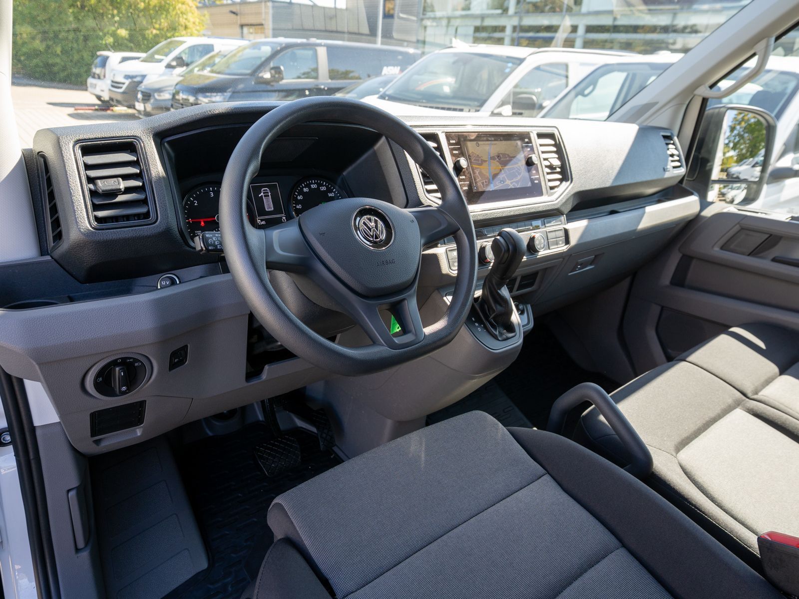 Fahrzeugabbildung Volkswagen Crafter 35 Kasten 2.0TDI DSG L3H2 KLIMA RFK AHK