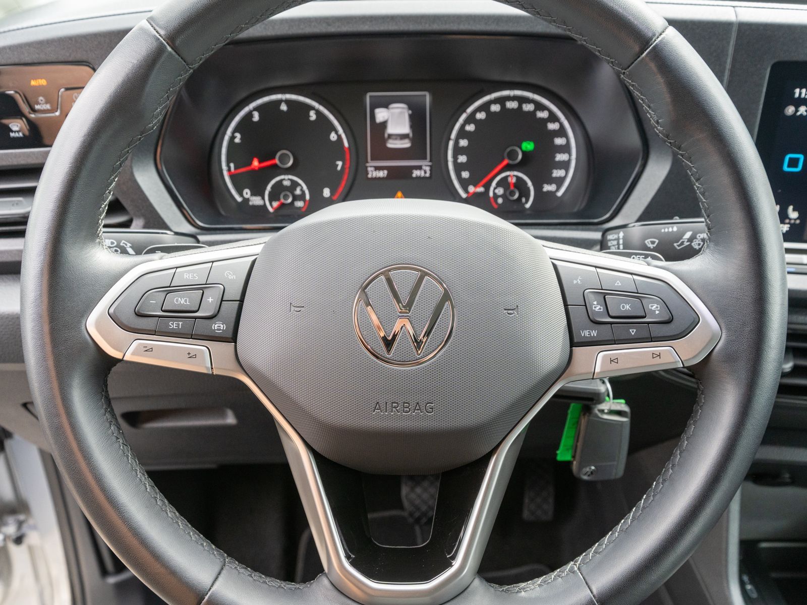 Fahrzeugabbildung Volkswagen Caddy Cargo Maxi 1.5 TSI DSG Navi SHZ AHK PDC
