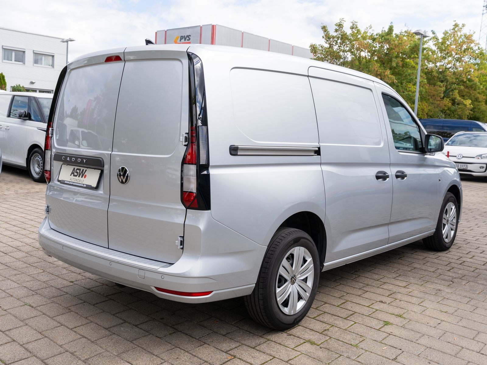 Fahrzeugabbildung Volkswagen Caddy Cargo Maxi 1.5 TSI DSG Navi SHZ AHK PDC