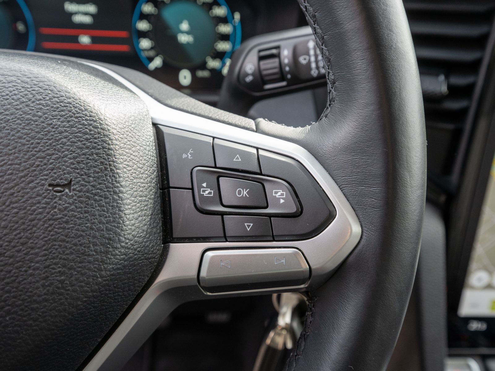 Fahrzeugabbildung Volkswagen Amarok Life DC 2.0 TDI LED Navi AHK SHZ RFK ACC