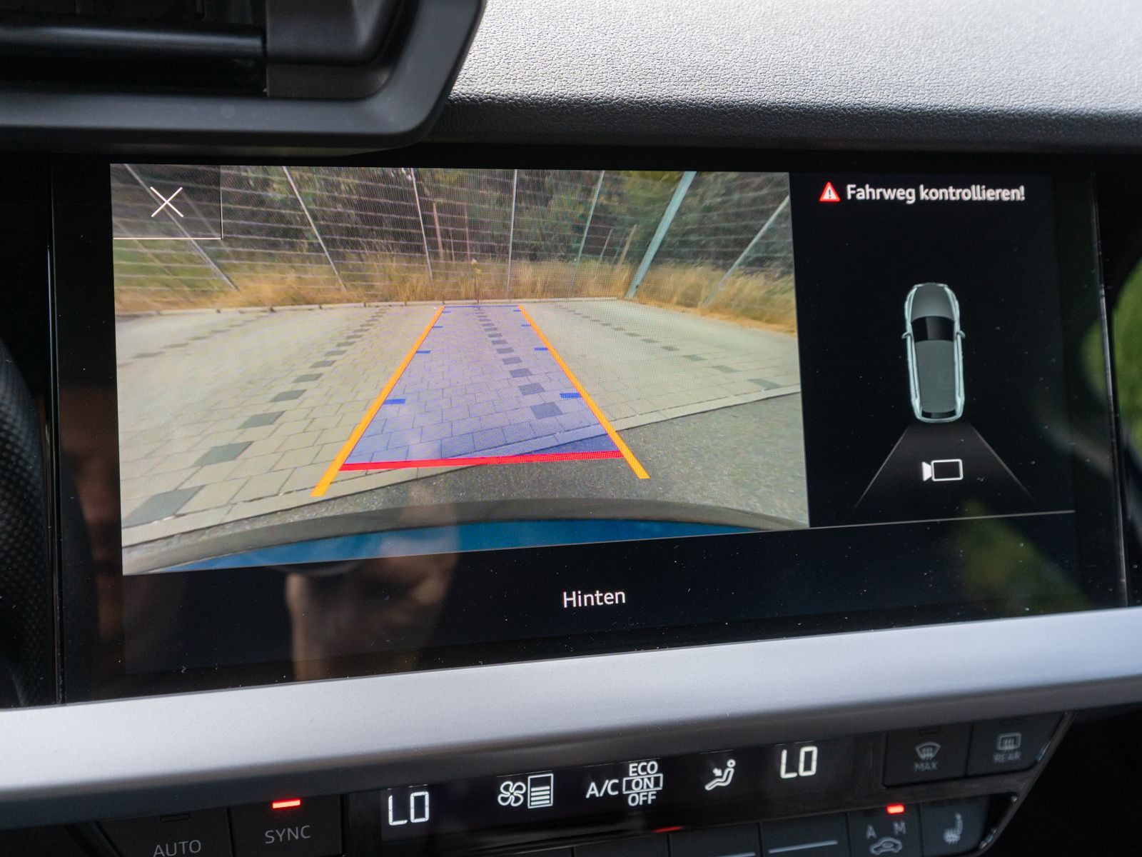 Fahrzeugabbildung Audi A3 Sportback S line 40TFSI e Stronic SHZ RFK AHK