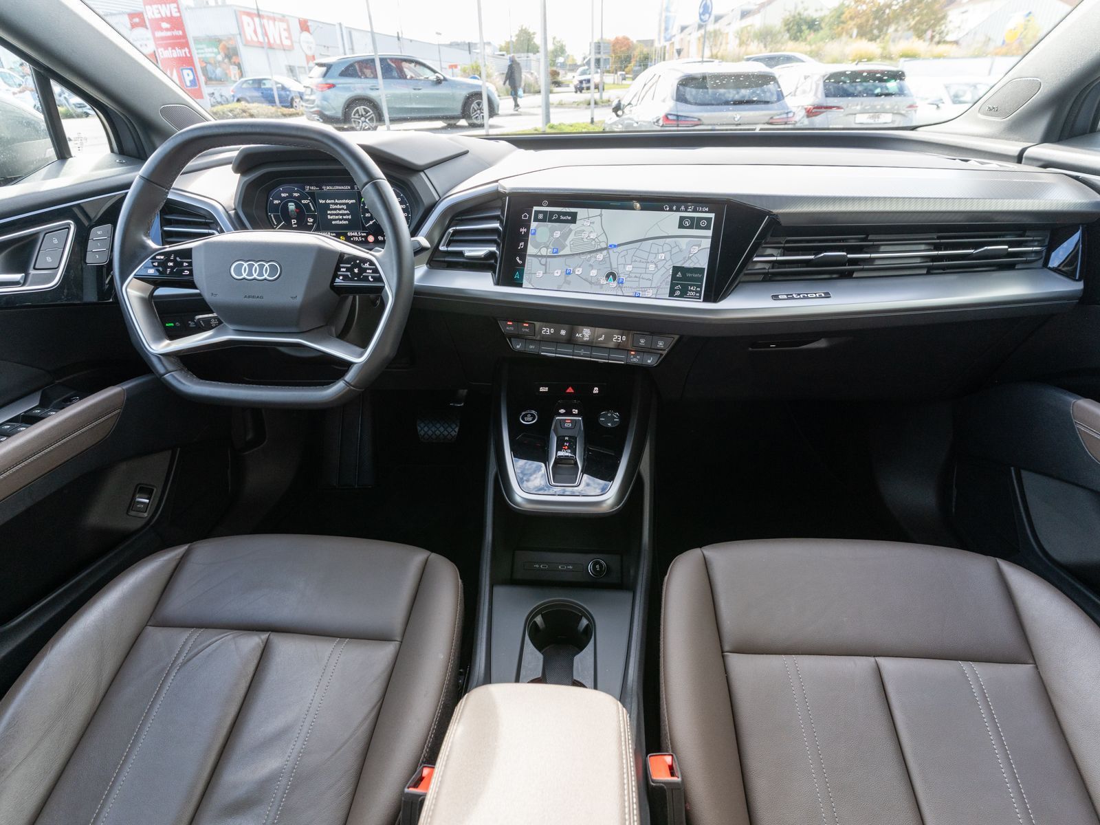 Fahrzeugabbildung Audi Q4 Sportback 50 e-tron quattro S Line NAV MATRIX