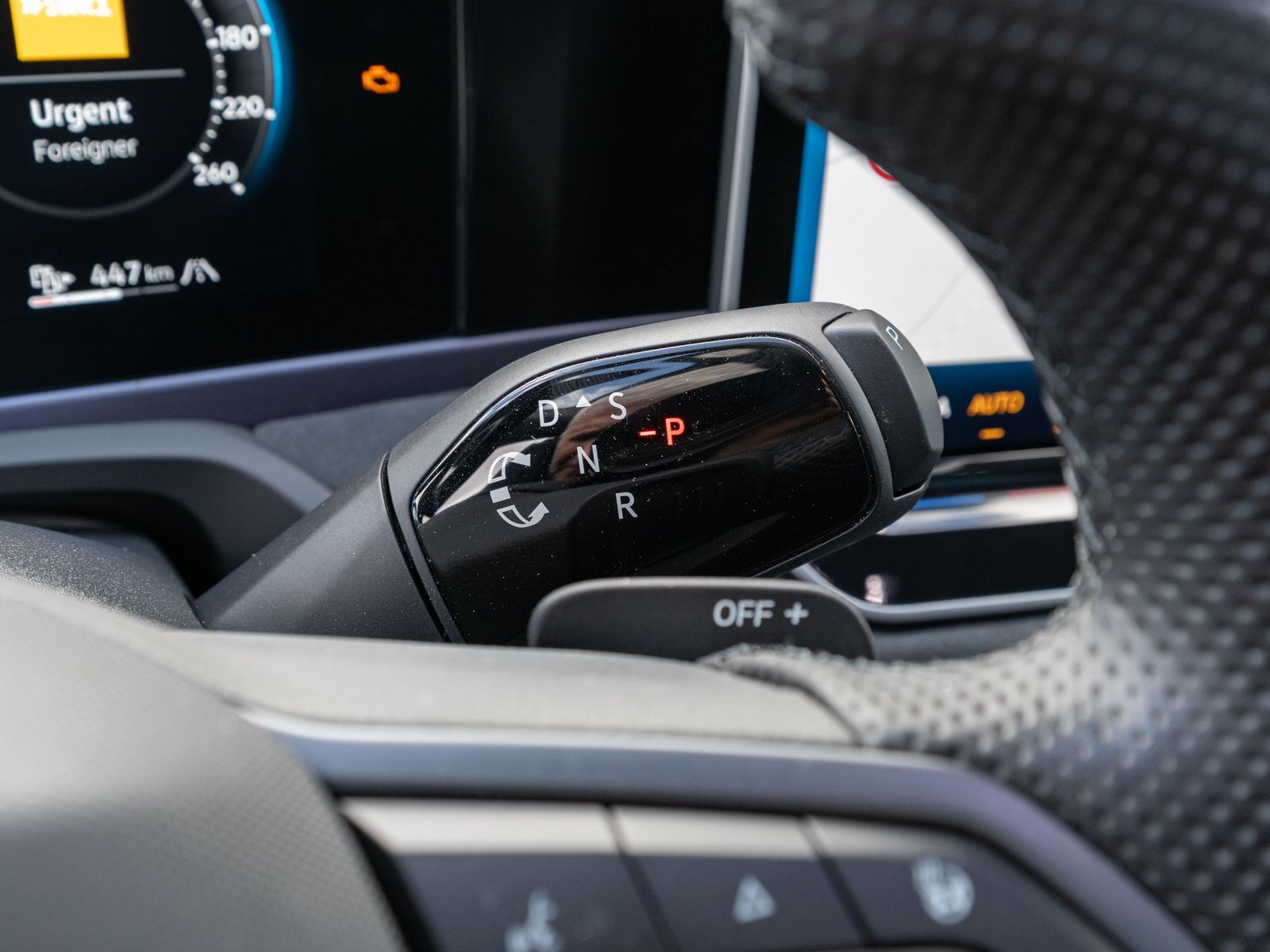 Fahrzeugabbildung Volkswagen Passat Variant R-Line 1.5 TSI eHybrid DSG PANO