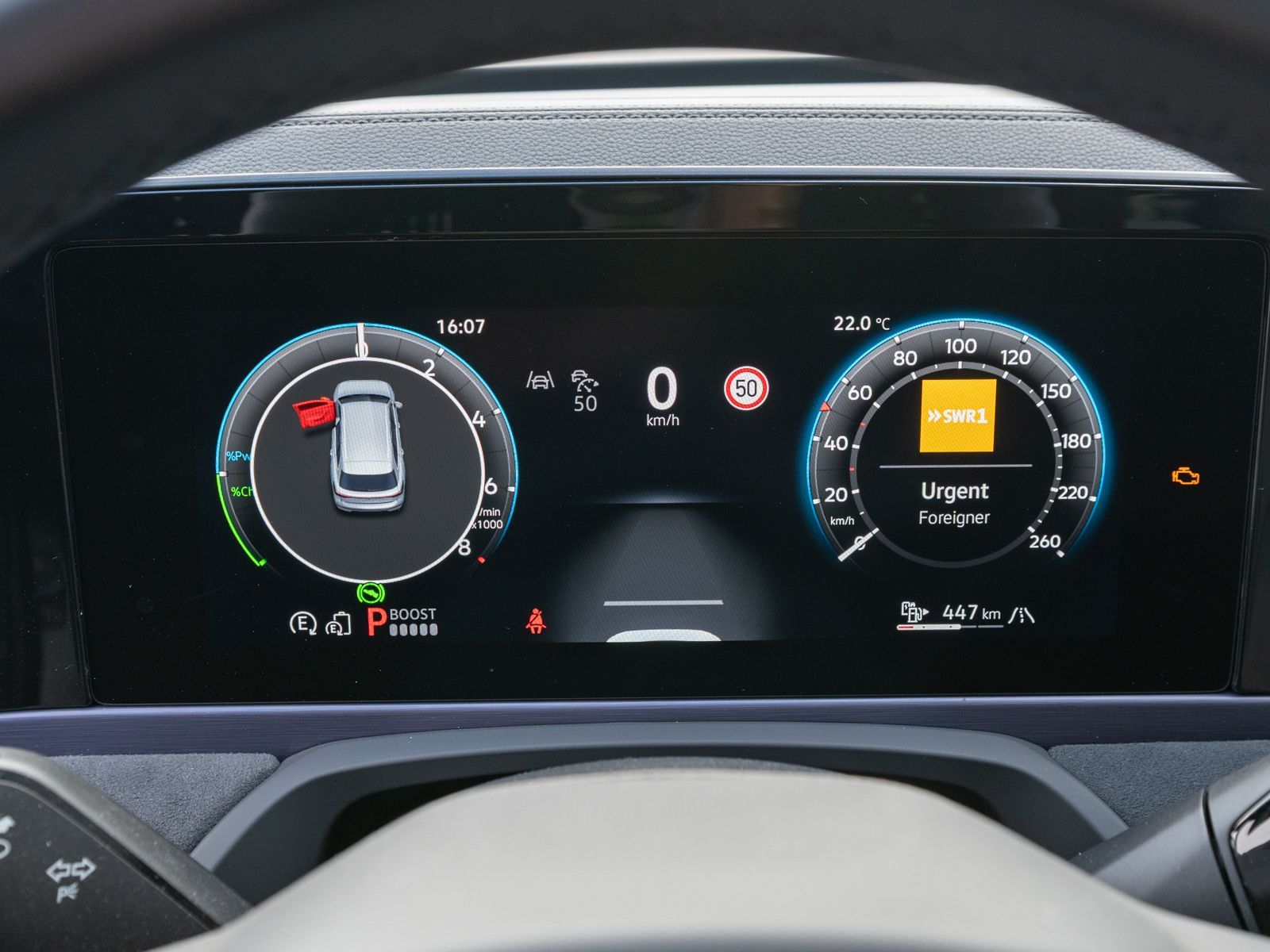 Fahrzeugabbildung Volkswagen Passat Variant R-Line 1.5 TSI eHybrid DSG PANO