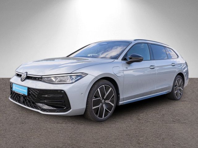 Fahrzeugabbildung Volkswagen Passat Variant R-Line 1.5 TSI eHybrid DSG PANO