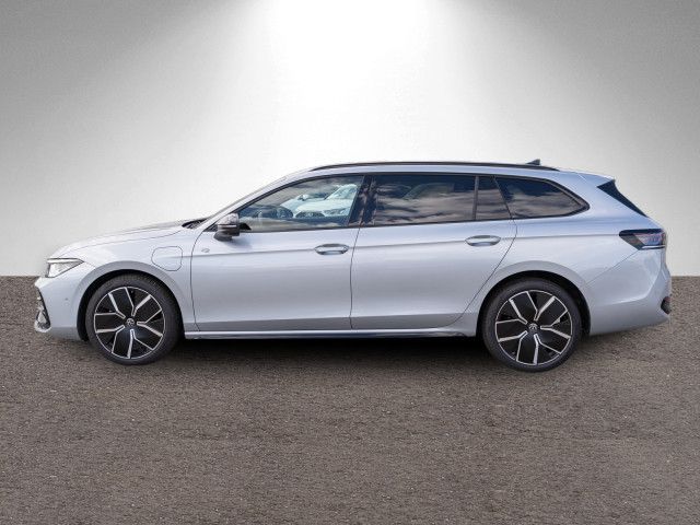 Fahrzeugabbildung Volkswagen Passat Variant R-Line 1.5 TSI eHybrid DSG PANO