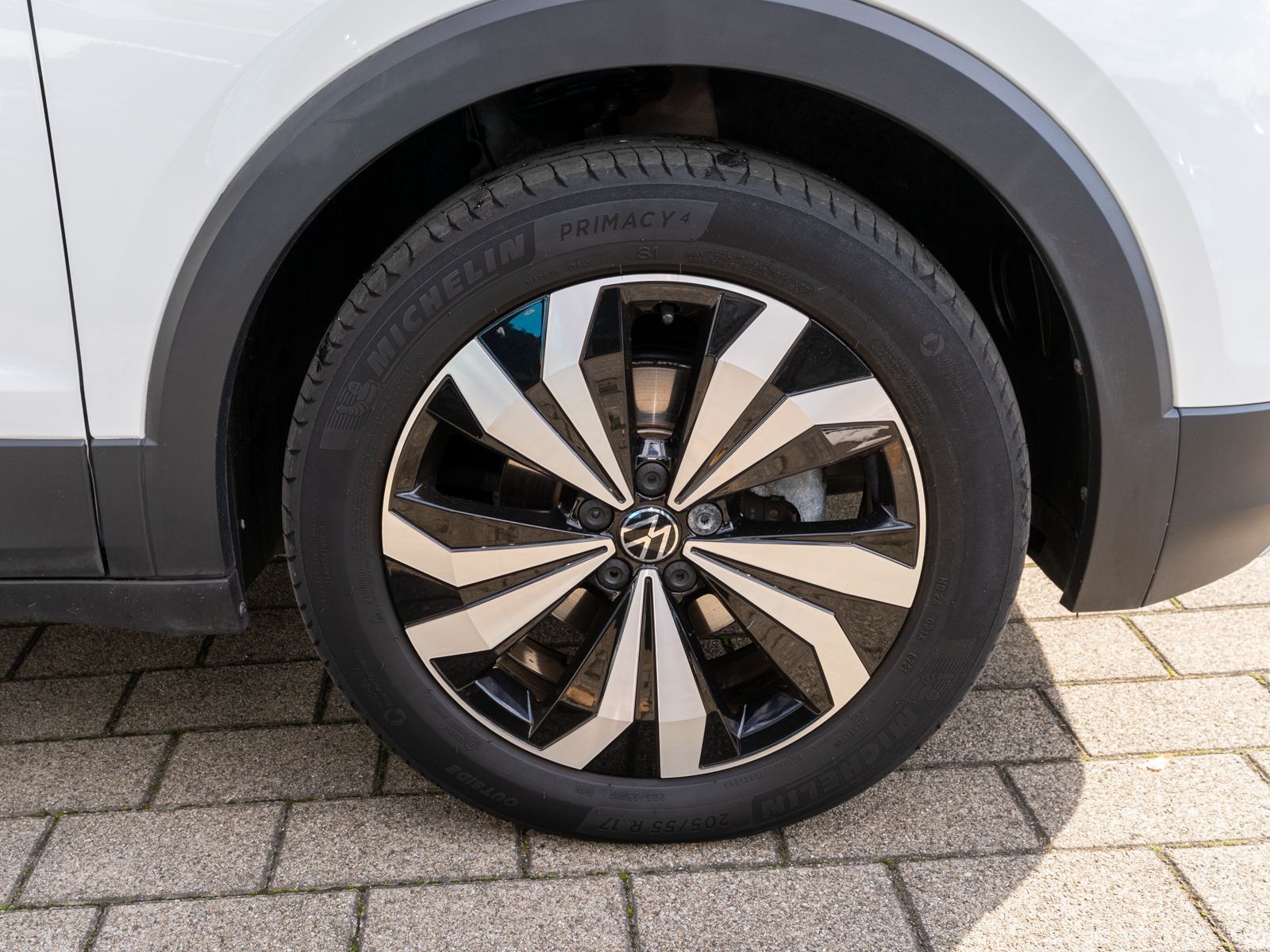 Fahrzeugabbildung Volkswagen T-Cross Style 1.5 TSI DSG LED Navi SHZ RFK ACC