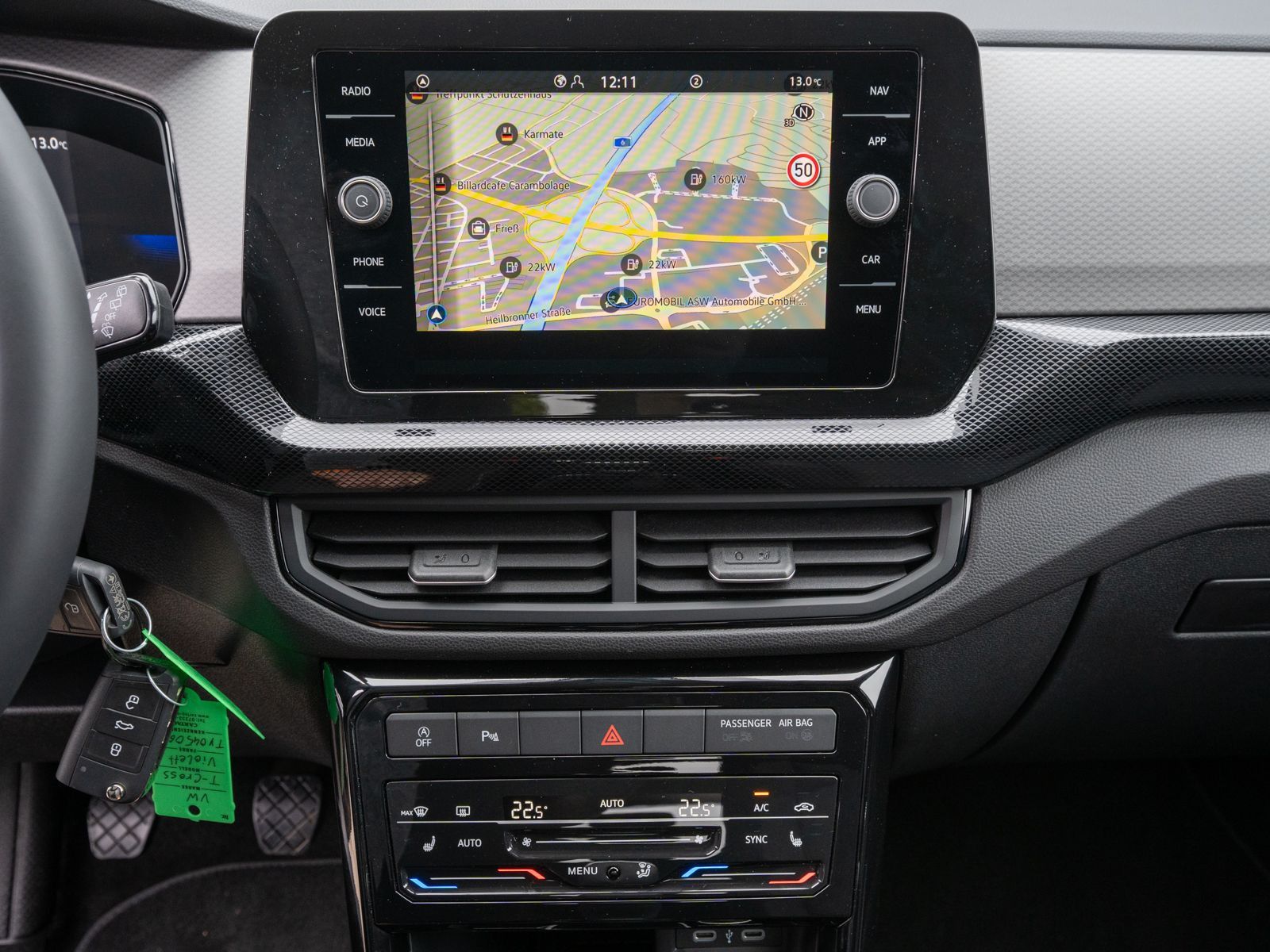 Fahrzeugabbildung Volkswagen T-Cross Life 1.0 TSI LED Navi RFK ACC PDC SHZ