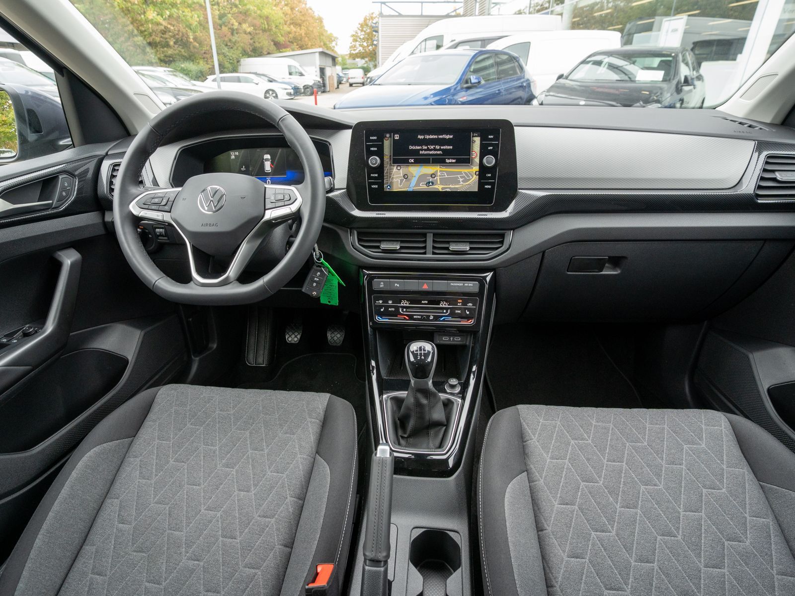 Fahrzeugabbildung Volkswagen T-Cross Life 1.0 TSI LED Navi RFK ACC PDC SHZ