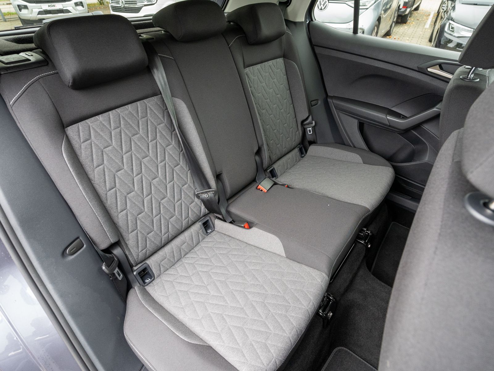 Fahrzeugabbildung Volkswagen T-Cross Life 1.0 TSI LED Navi RFK ACC PDC SHZ