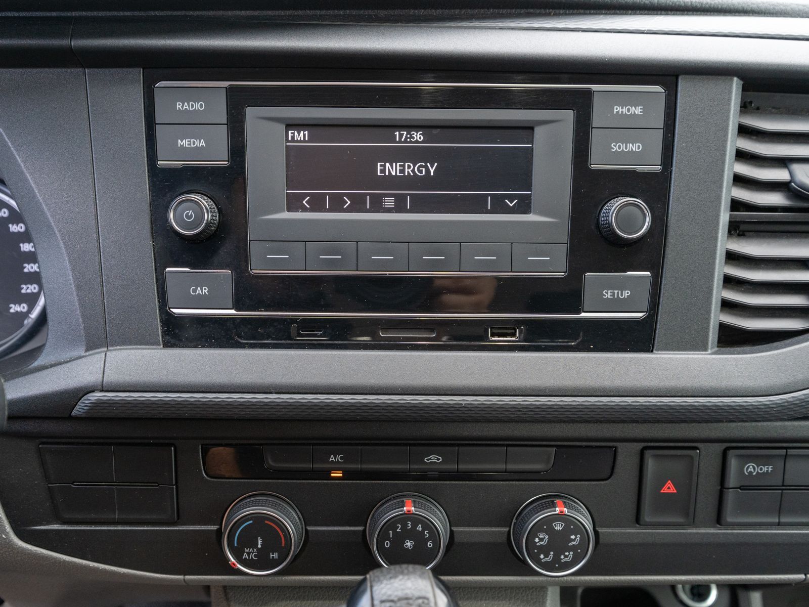 Fahrzeugabbildung Volkswagen T6.1 Pritsche DOKA 2.0TDI 4MOTION DSG Klima AHK