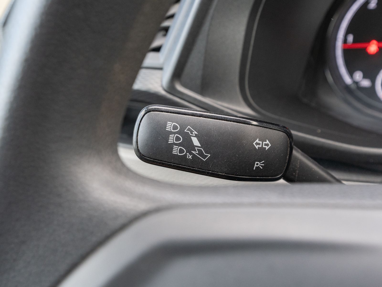 Fahrzeugabbildung Volkswagen T6.1 Pritsche DOKA 2.0TDI 4MOTION DSG Klima AHK