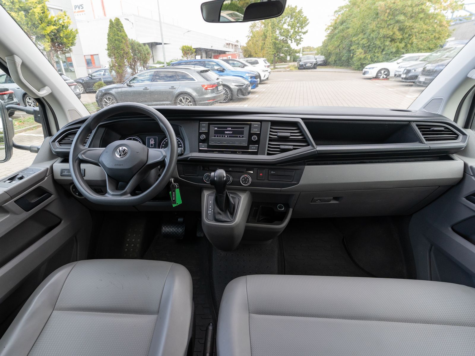 Fahrzeugabbildung Volkswagen T6.1 Pritsche DOKA 2.0TDI 4MOTION DSG Klima AHK