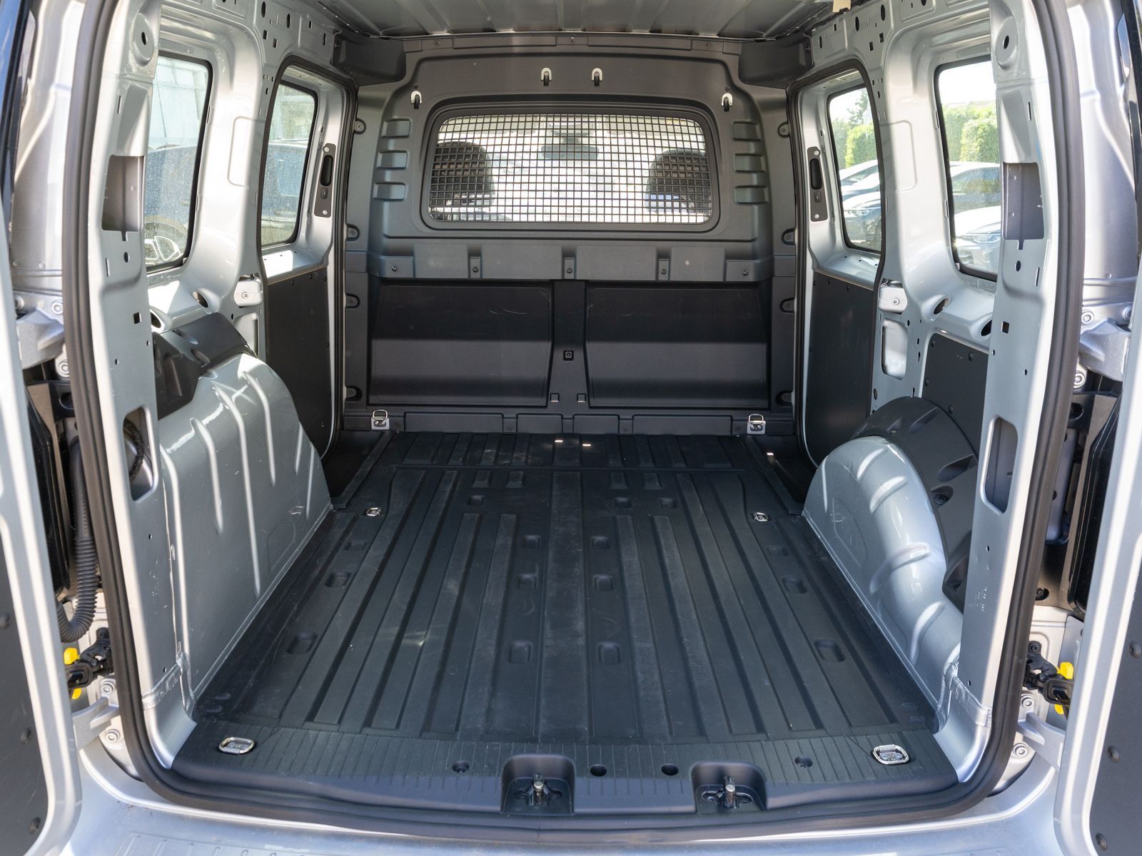 Fahrzeugabbildung Volkswagen Caddy Cargo 1.5 TSI DSG Navi KLIMA RFK SHZ