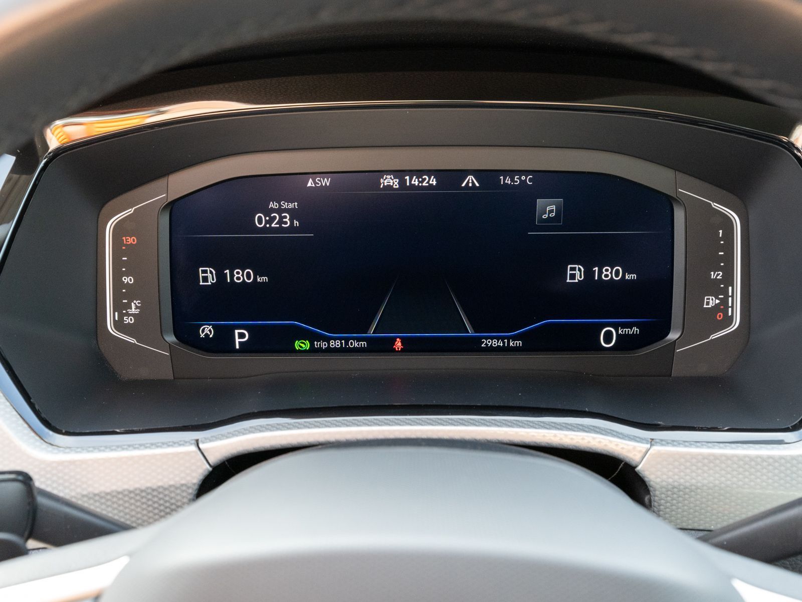 Fahrzeugabbildung Volkswagen Touran R-Line 1.5TSI LED Navi 7Sitze RFK ACC SHZ