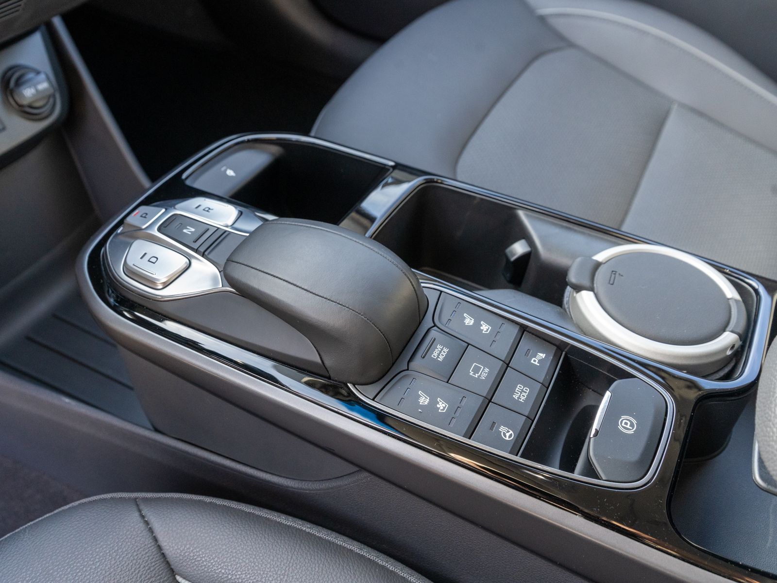 Fahrzeugabbildung Hyundai Ioniq Elektro Premium LED SHZ RFK LEDER WÄPU ACC
