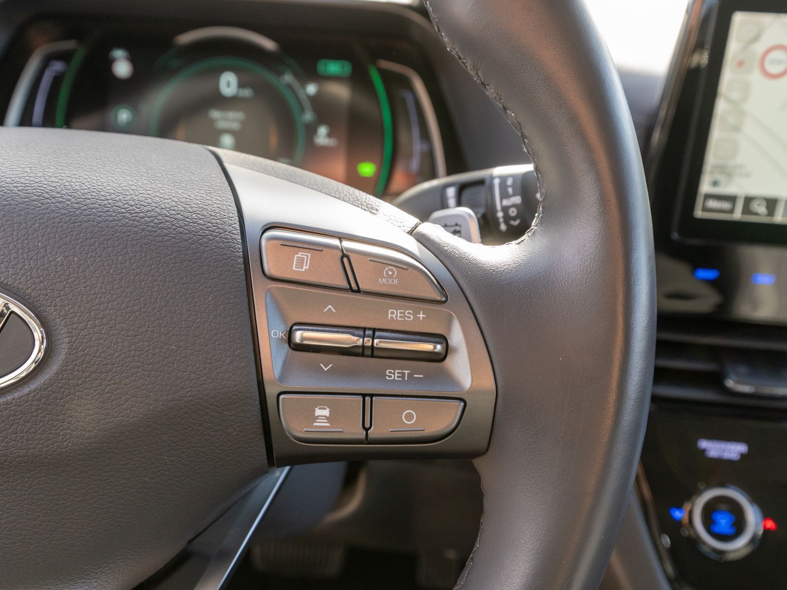 Fahrzeugabbildung Hyundai Ioniq Elektro Premium LED SHZ RFK LEDER WÄPU ACC