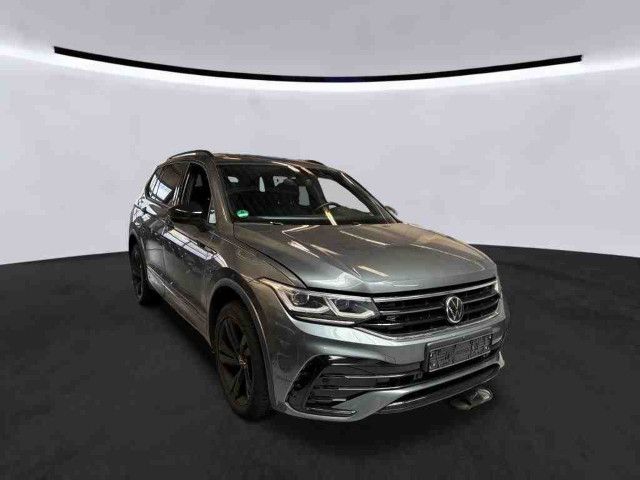 Fahrzeugabbildung Volkswagen Tiguan Allspace R-Line LED AHK 7Sitze 360° HUD