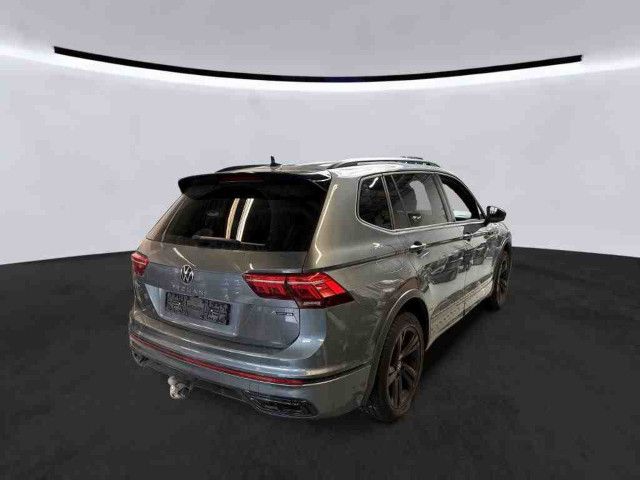 Fahrzeugabbildung Volkswagen Tiguan Allspace R-Line LED AHK 7Sitze 360° HUD