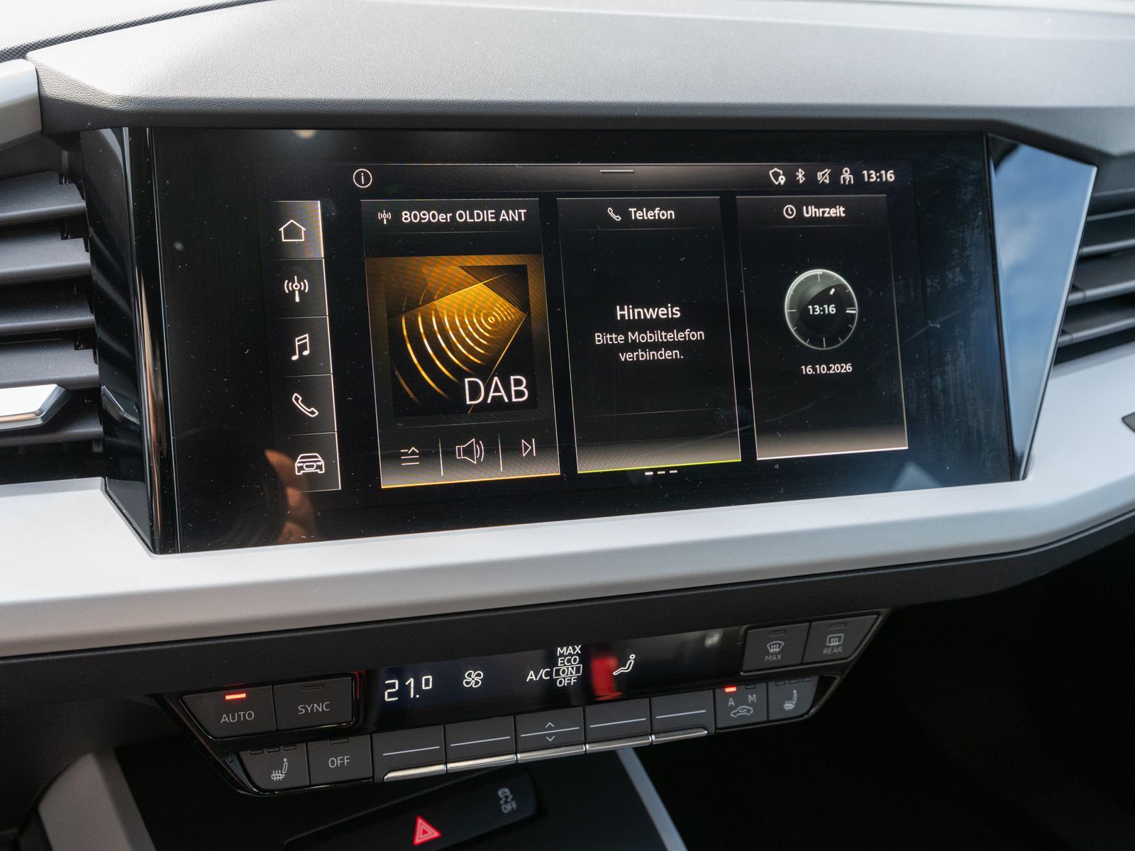 Fahrzeugabbildung Audi Q4 35 e-tron LED KLIMA PANO SHZ