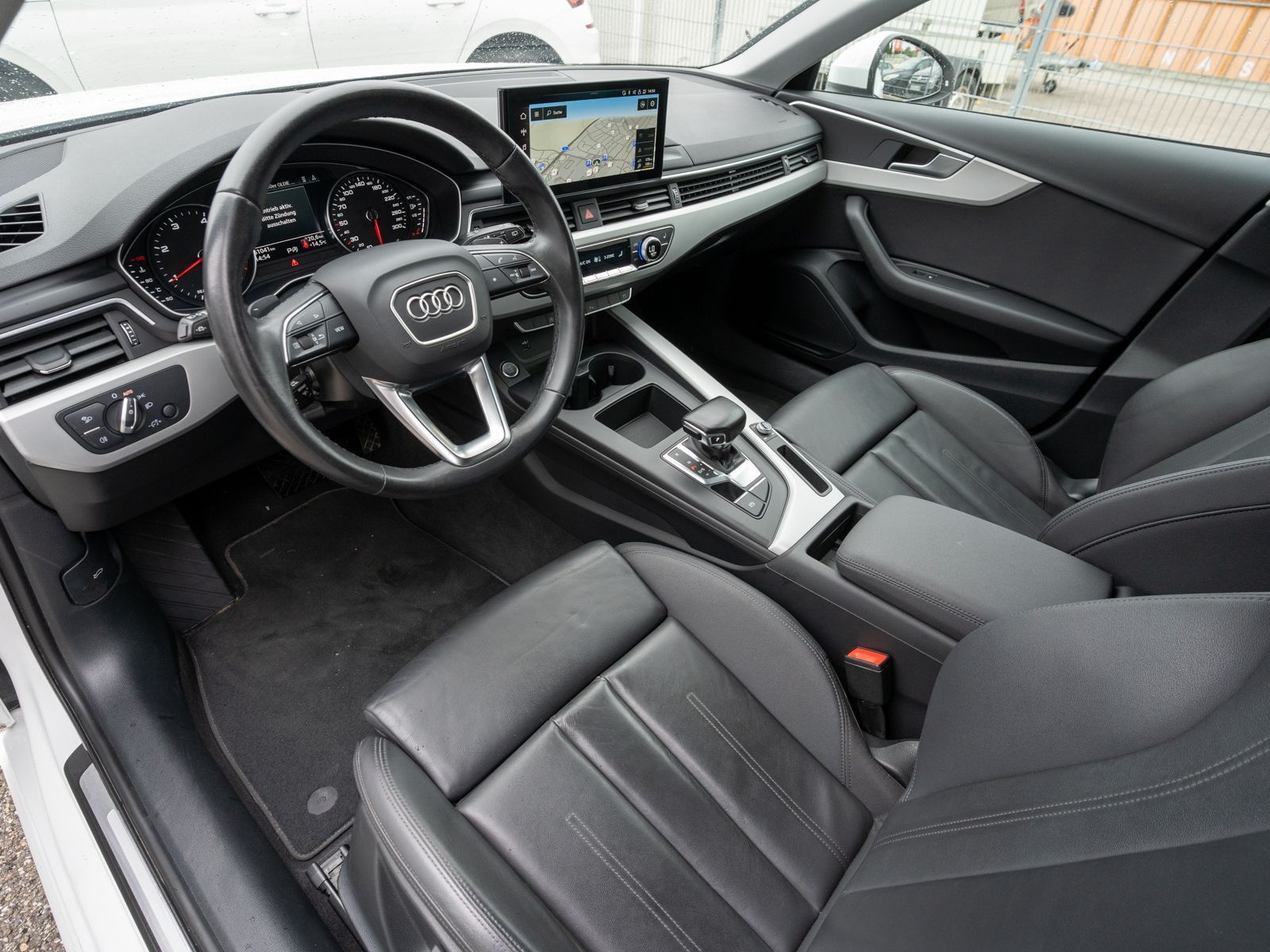 Fahrzeugabbildung Audi A4 Avant 35 TDI S tronic LED Navi AHK SHZ ACC
