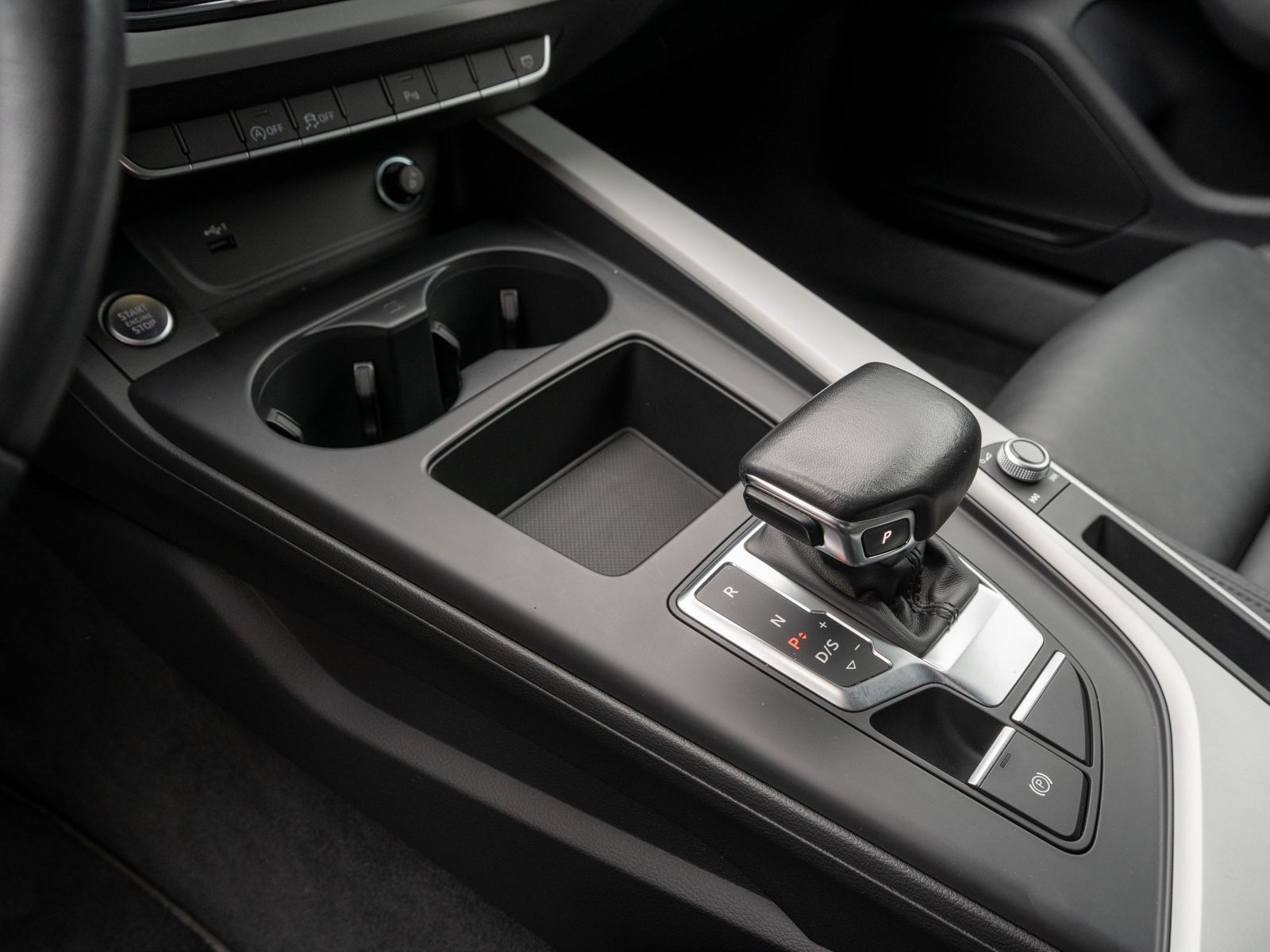 Fahrzeugabbildung Audi A4 Avant 35 TDI S tronic LED Navi AHK SHZ ACC