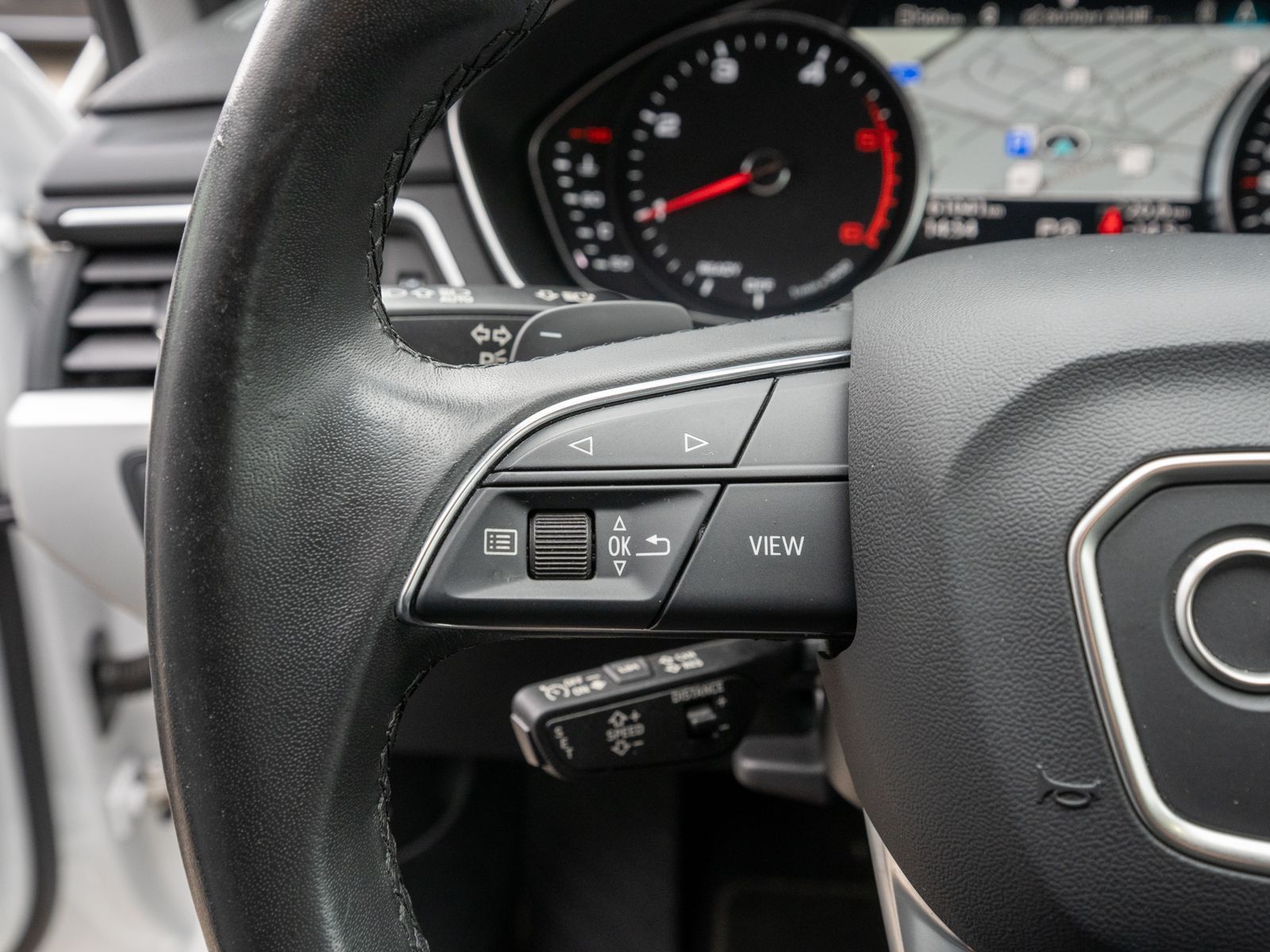 Fahrzeugabbildung Audi A4 Avant 35 TDI S tronic LED Navi AHK SHZ ACC
