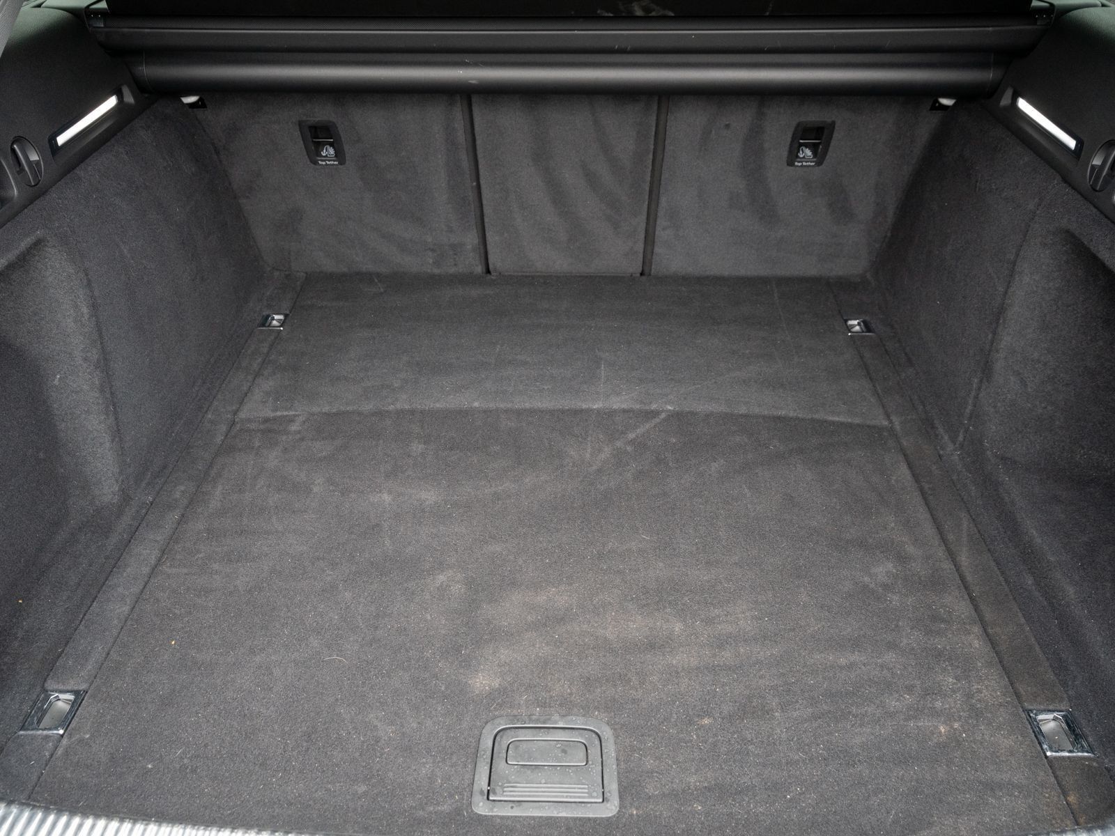Fahrzeugabbildung Audi A4 Avant 35 TDI S tronic LED Navi AHK SHZ ACC