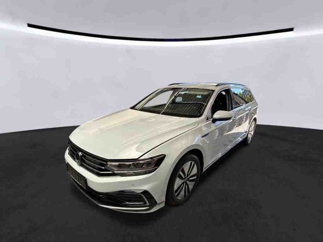 Fahrzeugabbildung Volkswagen Passat Variant 1.4 lTSI eHybrid LED RFK ACC SHZ