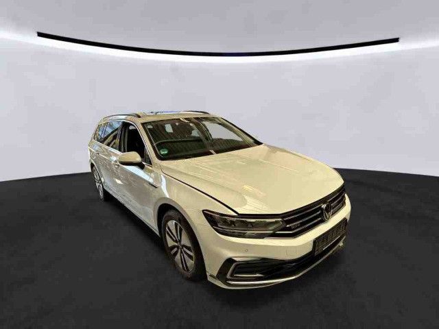 Fahrzeugabbildung Volkswagen Passat Variant 1.4 lTSI eHybrid LED RFK ACC SHZ
