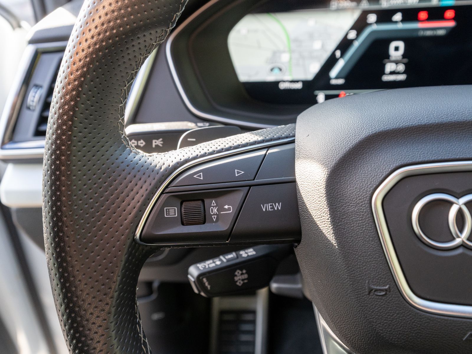 Fahrzeugabbildung Audi Q5 S line 40TDI quattro NAVI MATRIX B&O AHK 360°