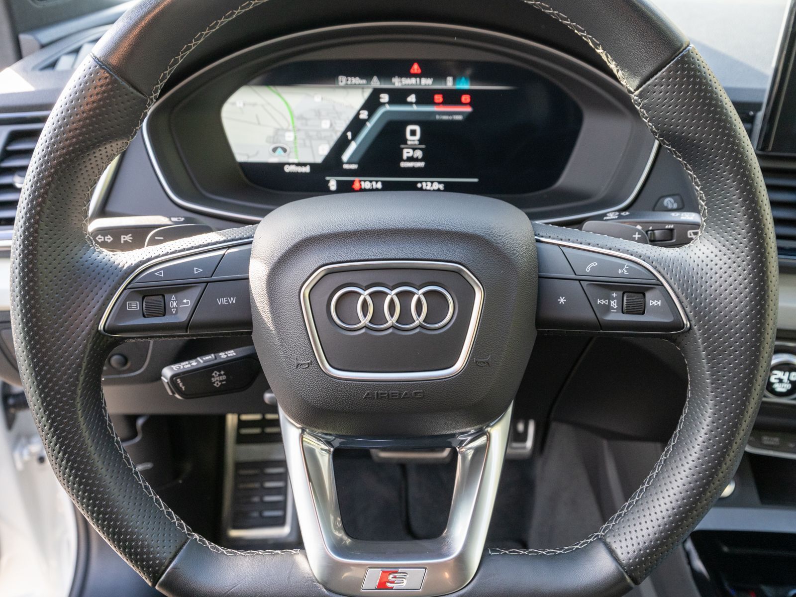 Fahrzeugabbildung Audi Q5 S line 40TDI quattro NAVI MATRIX B&O AHK 360°