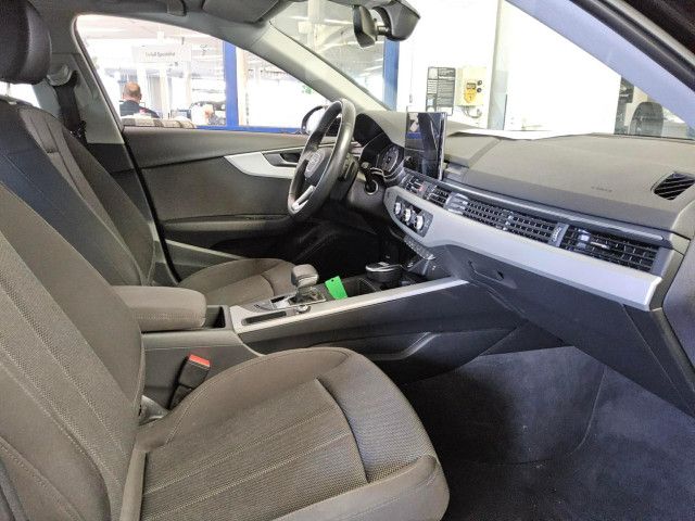 Fahrzeugabbildung Audi A4 Avant 35TFSI NAVI LED RFK PDC SHZ GRA