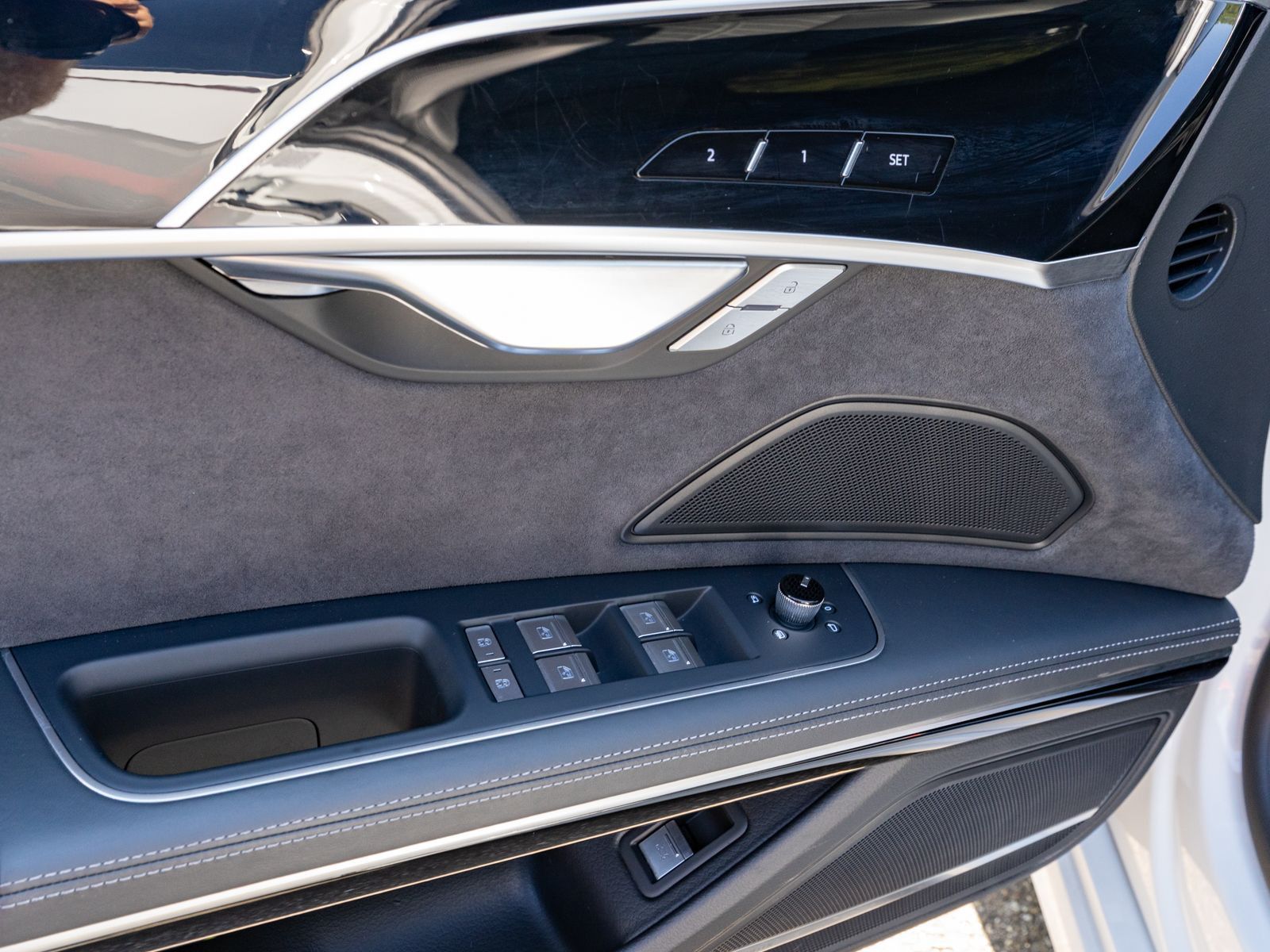 Fahrzeugabbildung Audi A8 S line 50TDI quattro B&O PANO LEDER HUD STDHZ