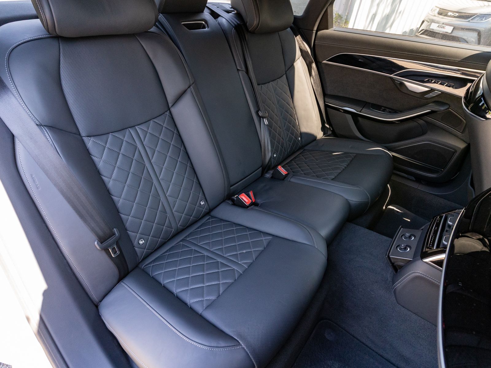 Fahrzeugabbildung Audi A8 S line 50TDI quattro B&O PANO LEDER HUD STDHZ