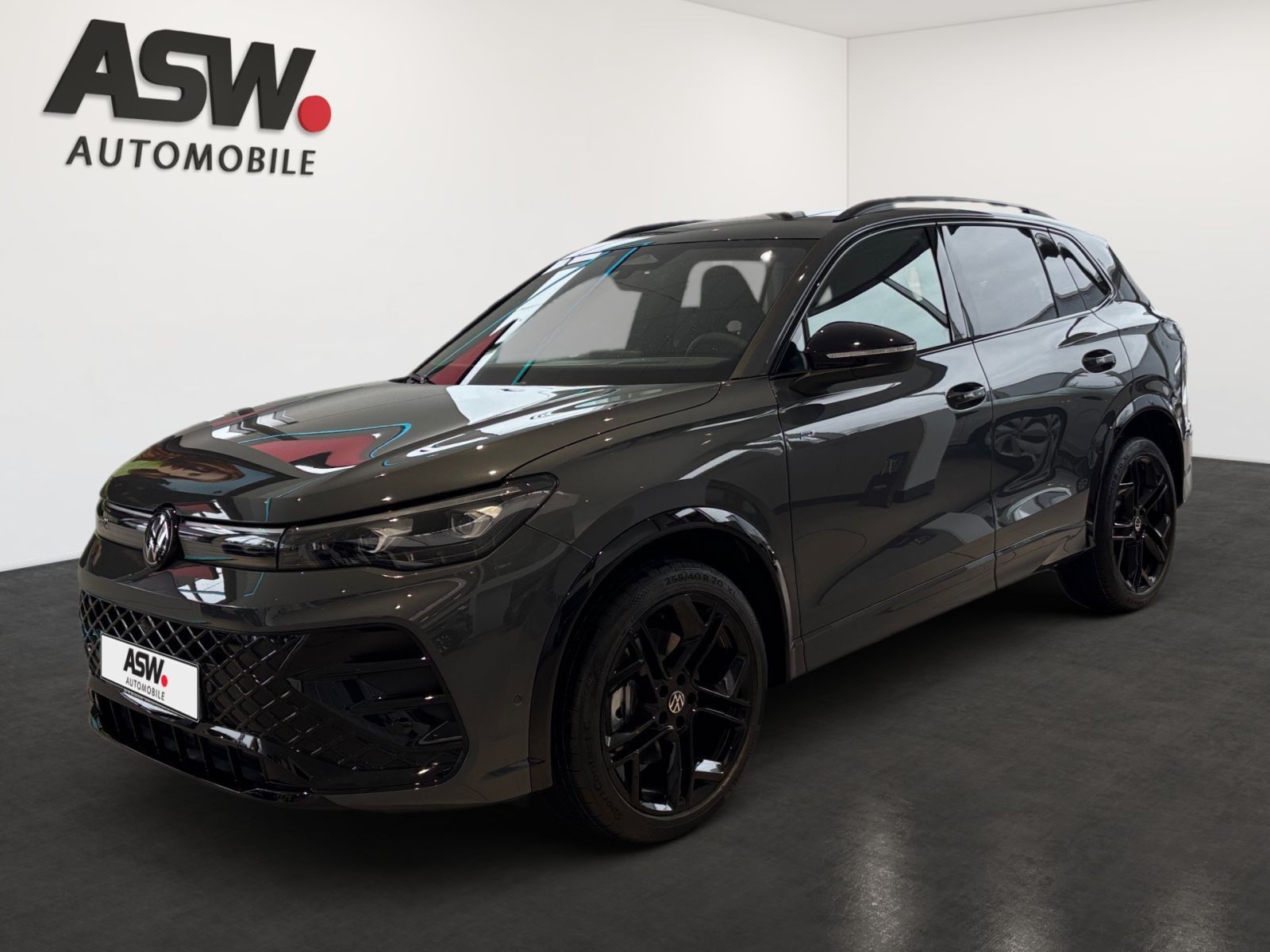 Fahrzeugabbildung Volkswagen Tiguan R-Line 2.0TSI 4MOTION 265 PS DSG Navi AHK