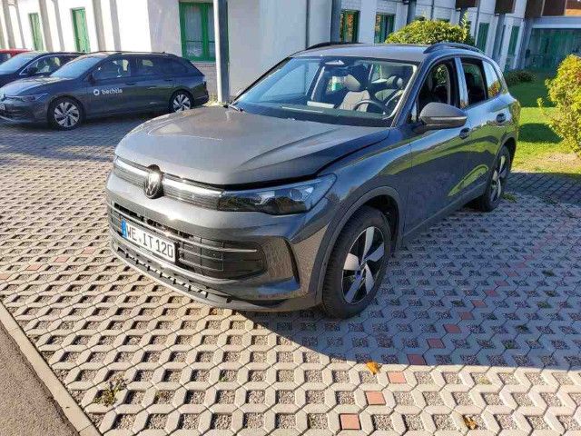 Fahrzeugabbildung Volkswagen Tiguan Life 2.0TDI LED Navi AHK 360° RFK ACC SHZ