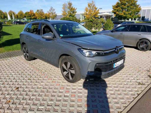 Fahrzeugabbildung Volkswagen Tiguan Life 2.0TDI LED Navi AHK 360° RFK ACC SHZ