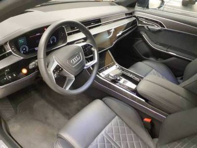 Fahrzeugabbildung Audi A8 60TFSI e quattro NAVI MATRIX PANO 360° HUD