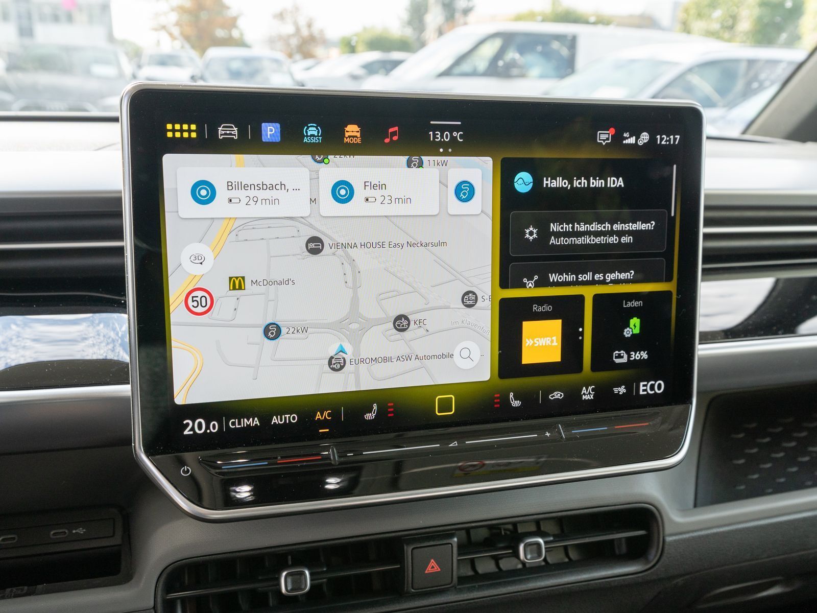 Fahrzeugabbildung Volkswagen ID.Buzz Pro Heckantrieb LED Navi HUD RFK AHK ACC