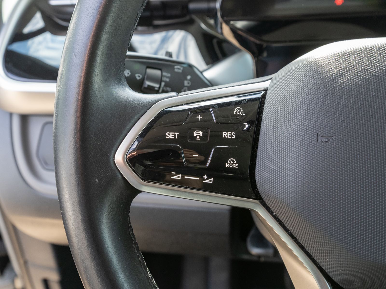 Fahrzeugabbildung Volkswagen ID.Buzz Pro Heckantrieb LED Navi HUD RFK AHK ACC