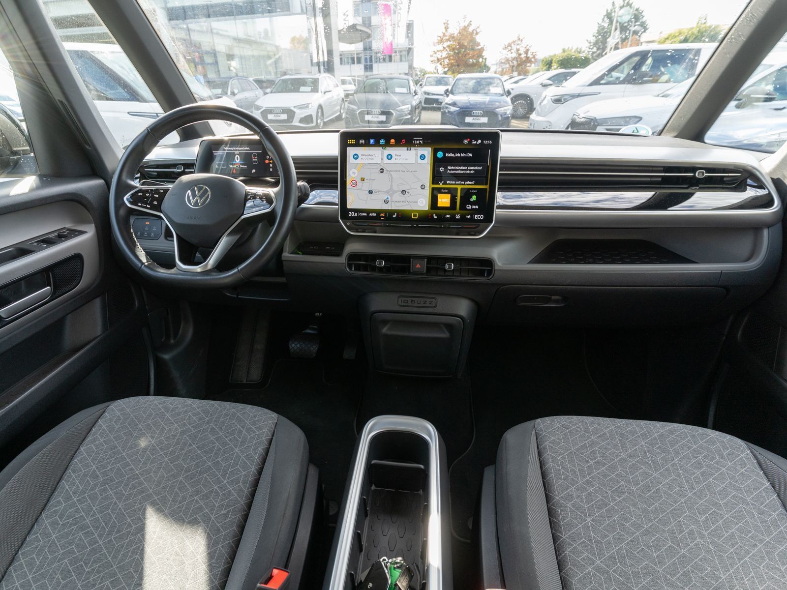 Fahrzeugabbildung Volkswagen ID.Buzz Pro Heckantrieb LED Navi HUD RFK AHK ACC