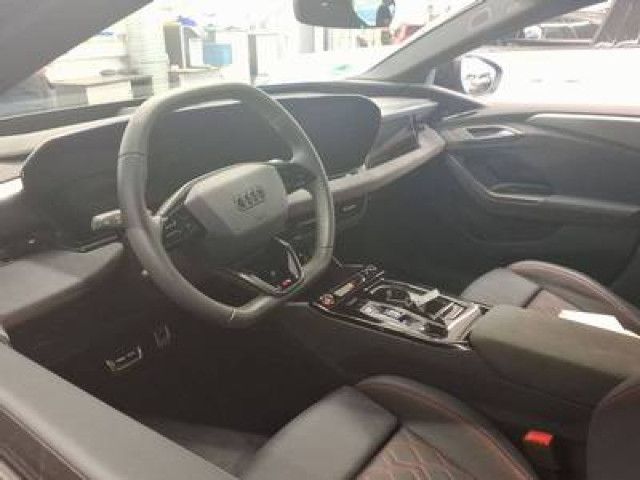 Fahrzeugabbildung Audi A6 Avant e-tron S line NAVI MATRIX PANO B&O HUD