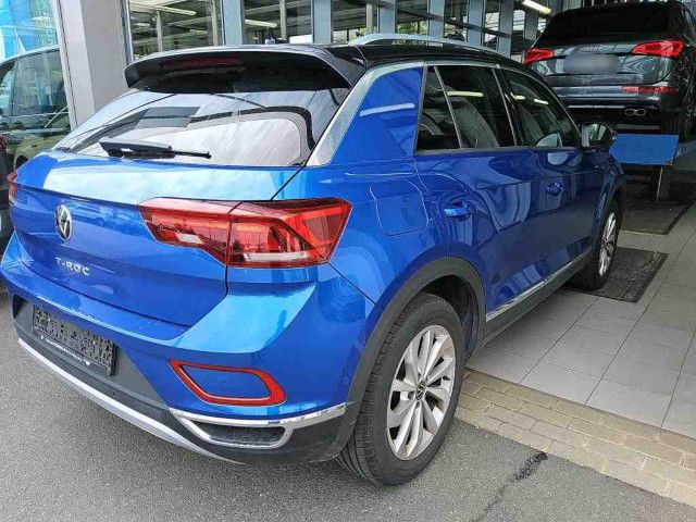 Fahrzeugabbildung Volkswagen T-Roc Style 1.5 TSI LED Navi AHK STDHZ ACC SHZ