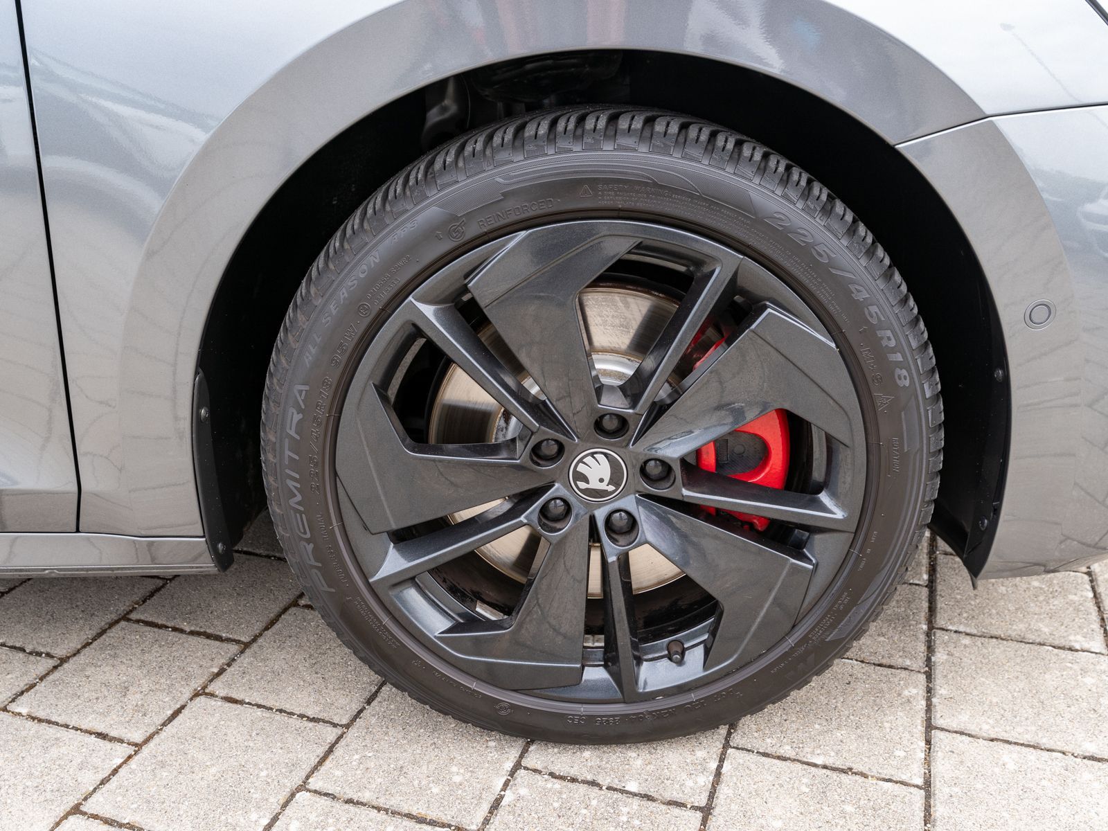 Fahrzeugabbildung SKODA Octavia RS Combi 2.0TSI DSG PANO RFK STDHZ ACC