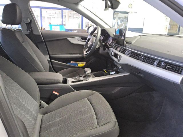 Fahrzeugabbildung Audi A4 Avant 40TDI NAVI LED STDHZ RFK GRA SHZ PDC