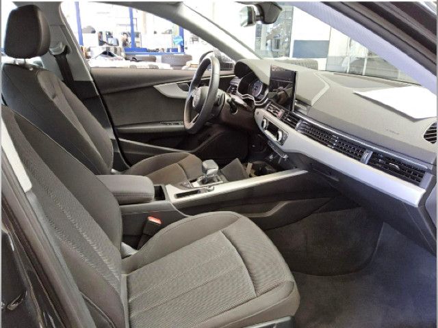 Fahrzeugabbildung Audi A4 Avant 40 TDI NAVI AHK SHZ GRA PDC